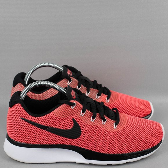 Nike Shoes - Nike Women's Tanjun Racer 8.5